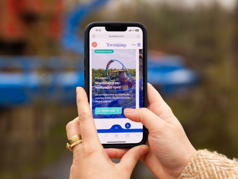 Mobiel website cards