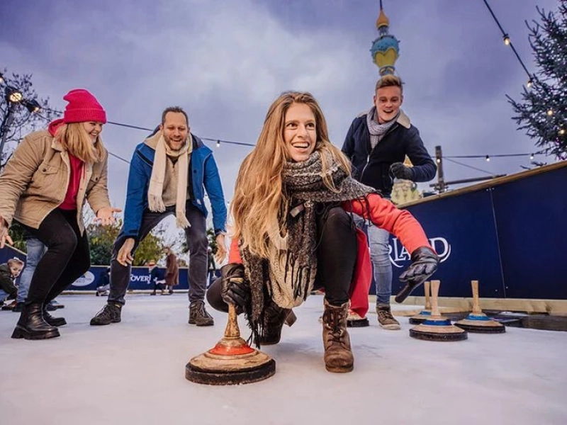 Curling Winter Laguna