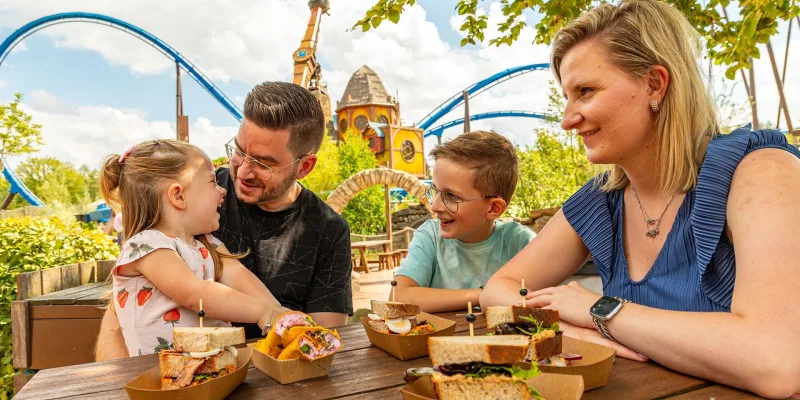 Smouldering Raost gezin terras