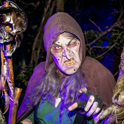 Halloween Nights Witches Forest close 2