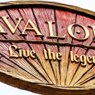 Avalon live the legend bord